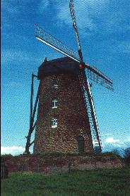 Moulin à calotte pivotante